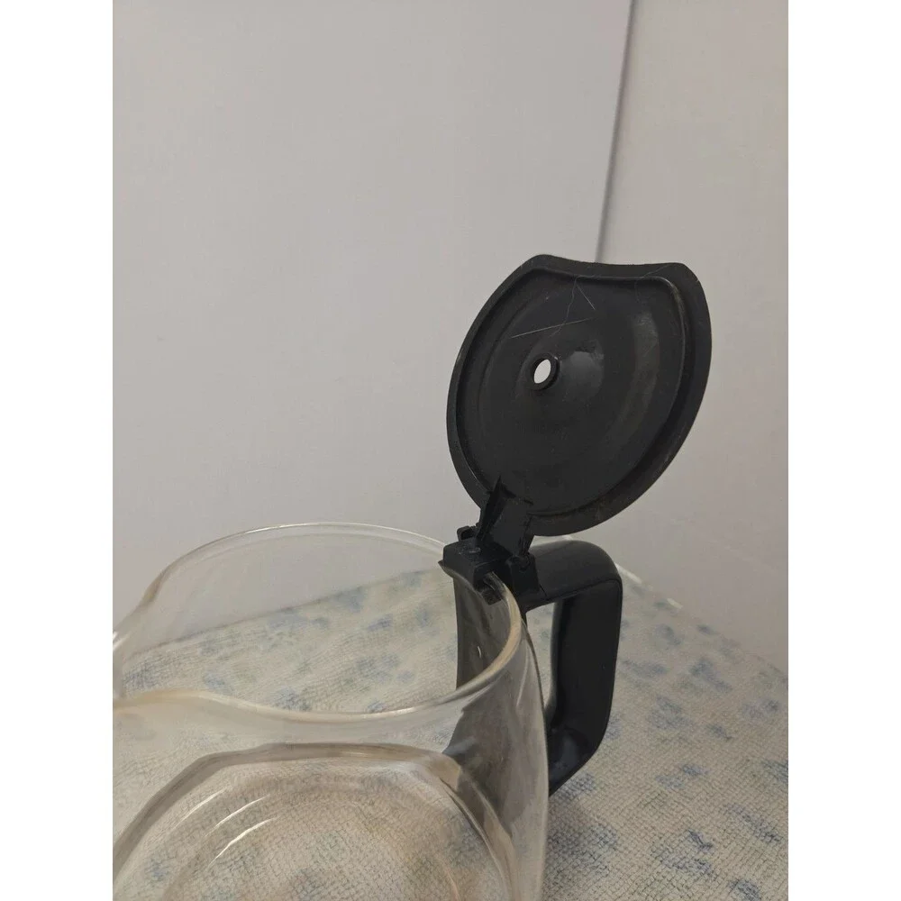 Coffee Maker 4 - 5 Cup Glass Carafe w/ drip hole in Lid